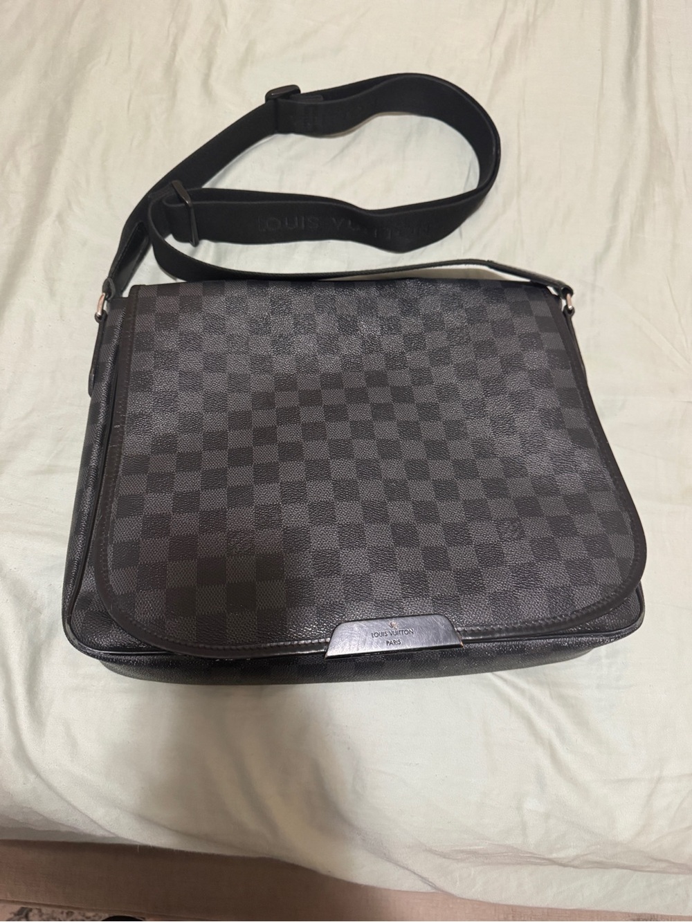 Louis Vuitton Brown/Black Damier Messenger Crossbody
